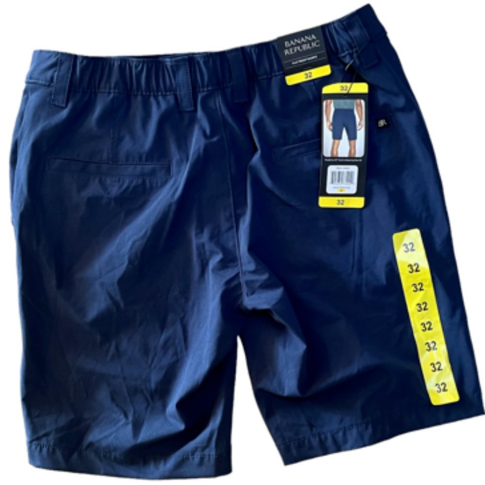 NEW  Banana Republic